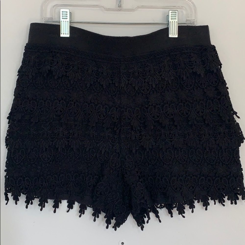Express Eyelet Black Short. Size XS